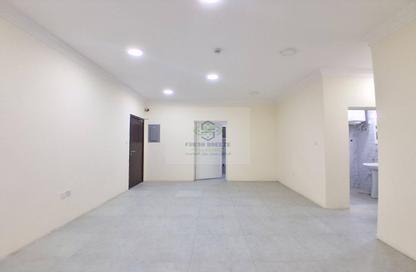 Apartment - 3 Bedrooms - 3 Bathrooms for rent in Muntazah 7 - Al Muntazah - Doha