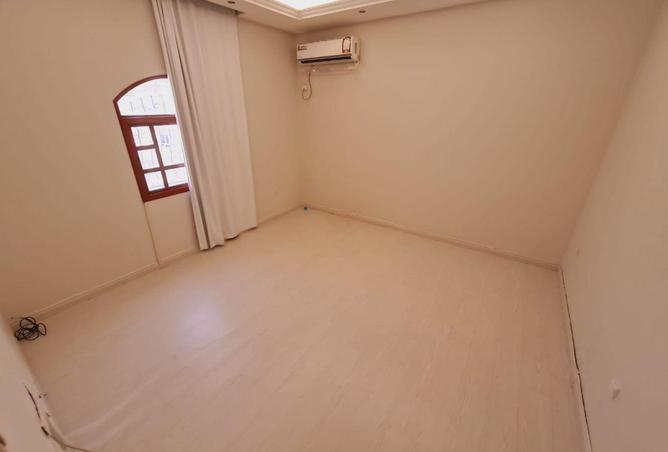 53009273 - Property Image 3