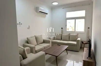 Apartment - 2 Bedrooms - 2 Bathrooms for rent in Bin Omran 46 - Fereej Bin Omran - Doha