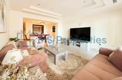 Apartment - 1 Bedroom - 2 Bathrooms for rent in East Porto Drive - Porto Arabia - The Pearl Island - Doha Apartment - 1 Bedroom - 2 Bathrooms for rent in East Porto Drive - Porto Arabia - The Pearl Island - Doha