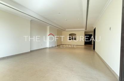 Apartment - 1 Bedroom - 2 Bathrooms for rent in West Porto Drive - Porto Arabia - The Pearl Island - Doha