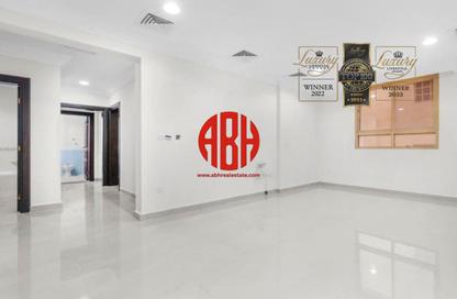 Apartment - 2 Bedrooms - 3 Bathrooms for rent in Al Sadd Road - Al Sadd - Doha