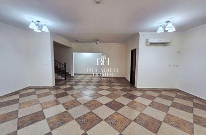 Villa - 6 - 7 for rent in Souk Al gharaffa - Al Gharrafa - Doha