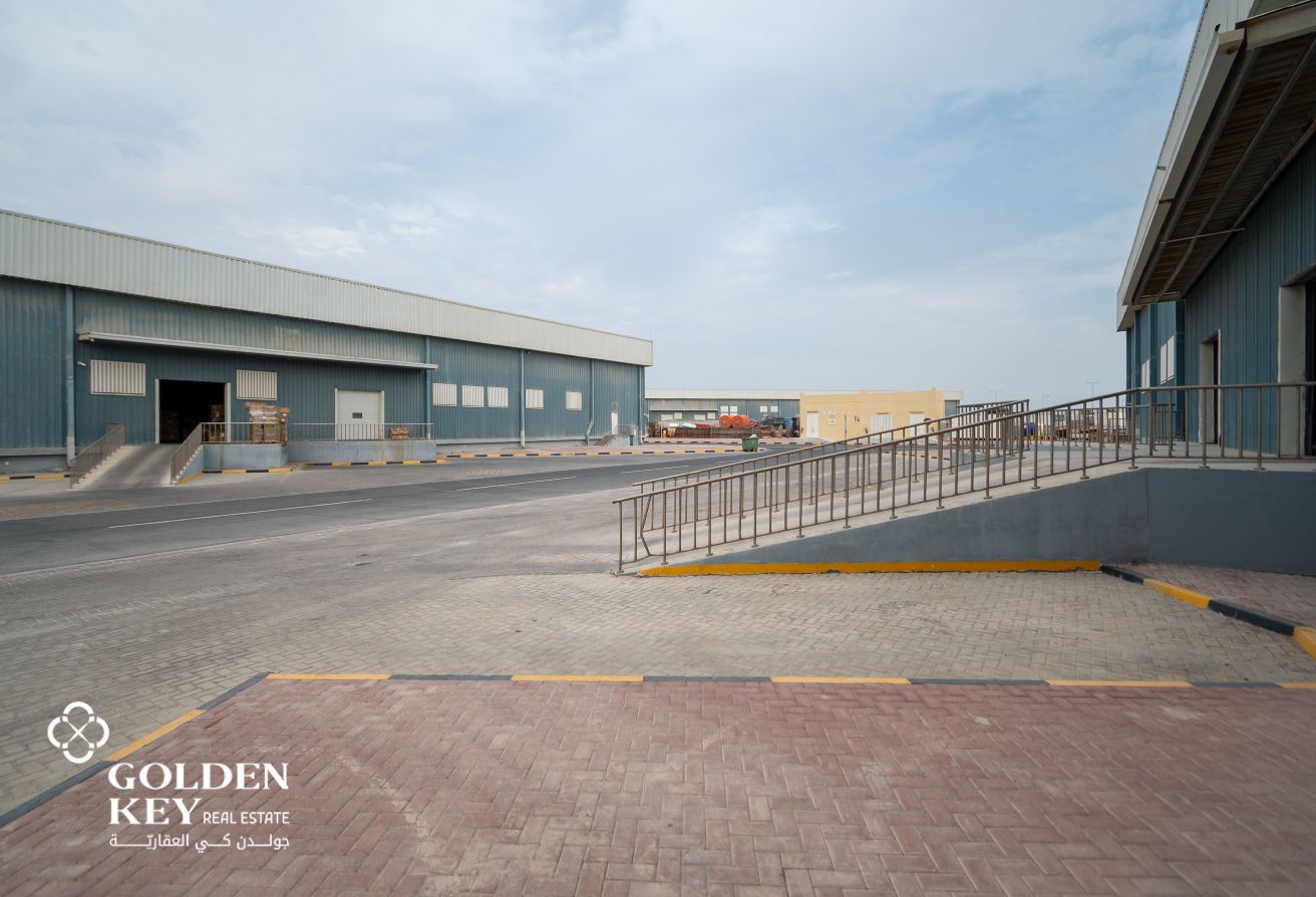 Ventilated Warehouse with Office – Umm Salal