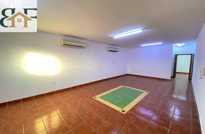 Apartment - 1 Bedroom - 1 Bathroom for rent in OqbaBin Nafie Steet - Old Airport Road - Doha