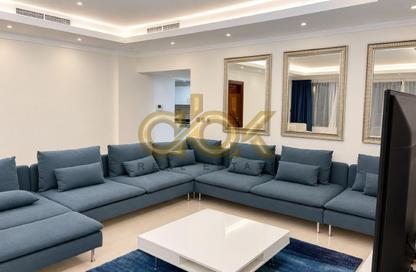 Apartment - 3 - 4 for sale in East Porto Drive - Porto Arabia - The Pearl Island - Doha