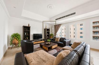 Apartment - 3 Bedrooms - 4 Bathrooms for sale in East Porto Drive - Porto Arabia - The Pearl Island - Doha Apartment - 3 Bedrooms - 4 Bathrooms for sale in East Porto Drive - Porto Arabia - The Pearl Island - Doha