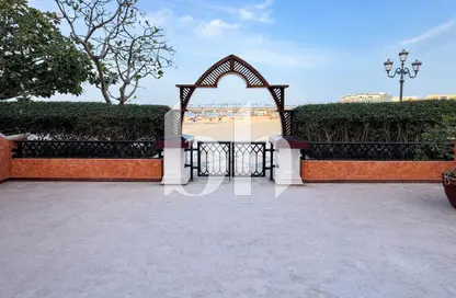 Townhouse - 2 Bedrooms - 4 Bathrooms for rent in Carnaval - Qanat Quartier - The Pearl Island - Doha