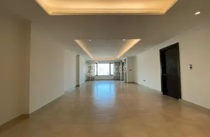 Apartment - 1 Bedroom - 2 Bathrooms for rent in East Porto Drive - Porto Arabia - The Pearl Island - Doha