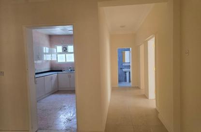 Apartment - 2 Bedrooms - 2 Bathrooms for rent in Old Al Ghanim - Al Ghanim - Doha