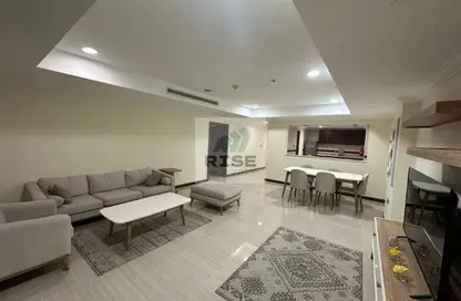 Apartment - 1 Bedroom - 2 Bathrooms for rent in East Porto Drive - Porto Arabia - The Pearl Island - Doha