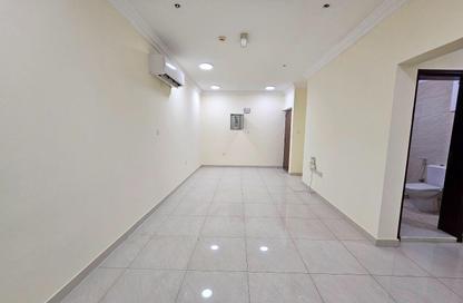 Apartment - 1 Bedroom - 1 Bathroom for rent in Umm Ghuwailina 4 - Umm Ghuwailina - Doha Apartment - 1 Bedroom - 1 Bathroom for rent in Umm Ghuwailina 4 - Umm Ghuwailina - Doha
