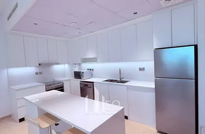 Apartment - 2 Bedrooms - 4 Bathrooms for sale in Fox Hills South - Fox Hills - Lusail