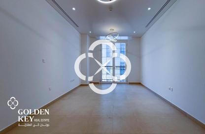 Apartment - 2 Bedrooms - 3 Bathrooms for rent in The Garden - Floresta Gardens - The Pearl Island - Doha