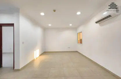 Apartment - 2 Bedrooms - 2 Bathrooms for rent in Al Sadd Road - Al Sadd - Doha