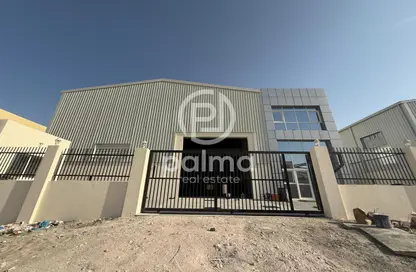 مخزن - استوديو - 8 حمامات للايجار في شارع الصناعية الشرقي - بركة العوامر - الوكرة