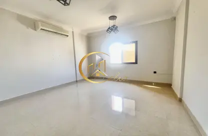 Apartment - 3 Bedrooms - 2 Bathrooms for rent in Madinat Khalifa South - Madinat Khalifa - Doha