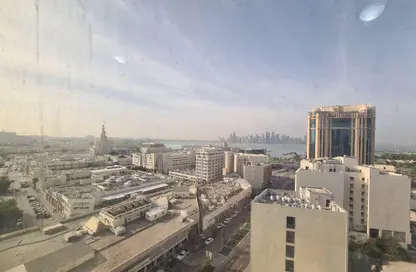 Apartment - 3 Bedrooms - 2 Bathrooms for rent in Al Salam Tower - Corniche Road - Corniche Road - Doha