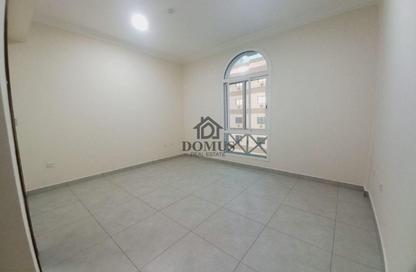 Apartment - 2 Bedrooms - 2 Bathrooms for rent in Thabit Bin Zaid Street - Al Mansoura - Doha