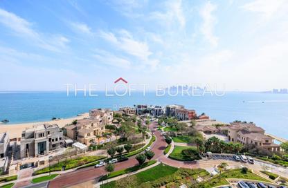 Apartment - 2 Bedrooms - 2 Bathrooms for sale in Viva West - Viva Bahriyah - The Pearl Island - Doha