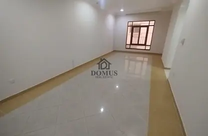 شقة - 3 غرف نوم - 3 حمامات للايجار في شارع ثابت بن زايد - المنصورة - الدوحة