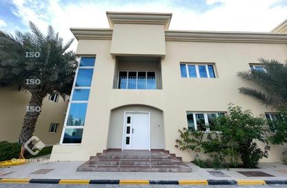 مجمع سكني - 4 غرف نوم - 3 حمامات للايجار في جنوب الدحيل - الدحيل - الدوحة