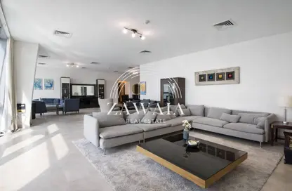 Apartment - 3 Bedrooms - 4 Bathrooms for rent in West Bay Tower - West Bay - West Bay - Doha