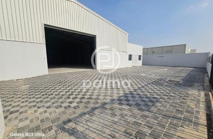 Warehouse - Studio - 5 Bathrooms for rent in East Industrial Street - Birkat Al Awamer - Al Wakra
