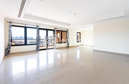 Apartment - 2 Bedrooms - 3 Bathrooms for sale in East Porto Drive - Porto Arabia - The Pearl Island - Doha Apartment - 2 Bedrooms - 3 Bathrooms for sale in East Porto Drive - Porto Arabia - The Pearl Island - Doha