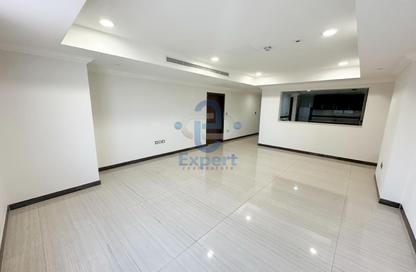 Apartment - 2 Bedrooms - 2 Bathrooms for rent in East Porto Drive - Porto Arabia - The Pearl Island - Doha