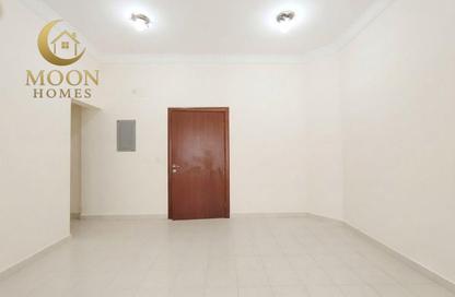 Apartment - 3 Bedrooms - 3 Bathrooms for rent in Muntazah 7 - Al Muntazah - Doha