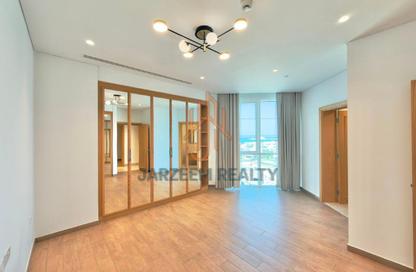 Apartment - 2 Bedrooms - 2 Bathrooms for rent in The Garden - Floresta Gardens - The Pearl Island - Doha