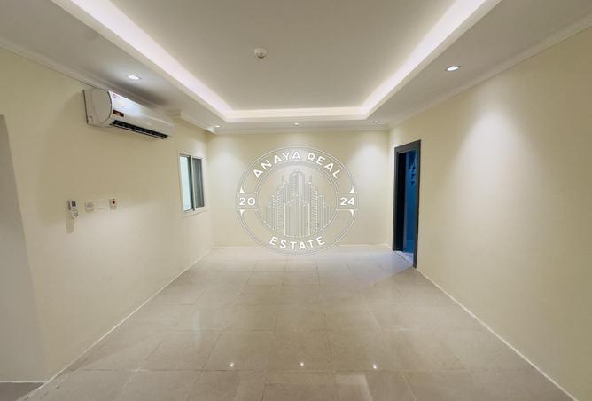 57033983 - Property Main Image