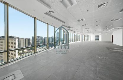 Office Space - Studio - 1 Bathroom for rent in Corniche Road - Corniche Road - Doha