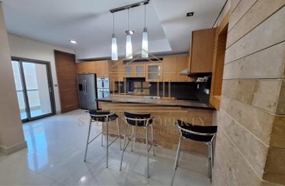 Apartment - 2 Bedrooms - 3 Bathrooms for rent in Bin Omran 28 - Fereej Bin Omran - Doha
