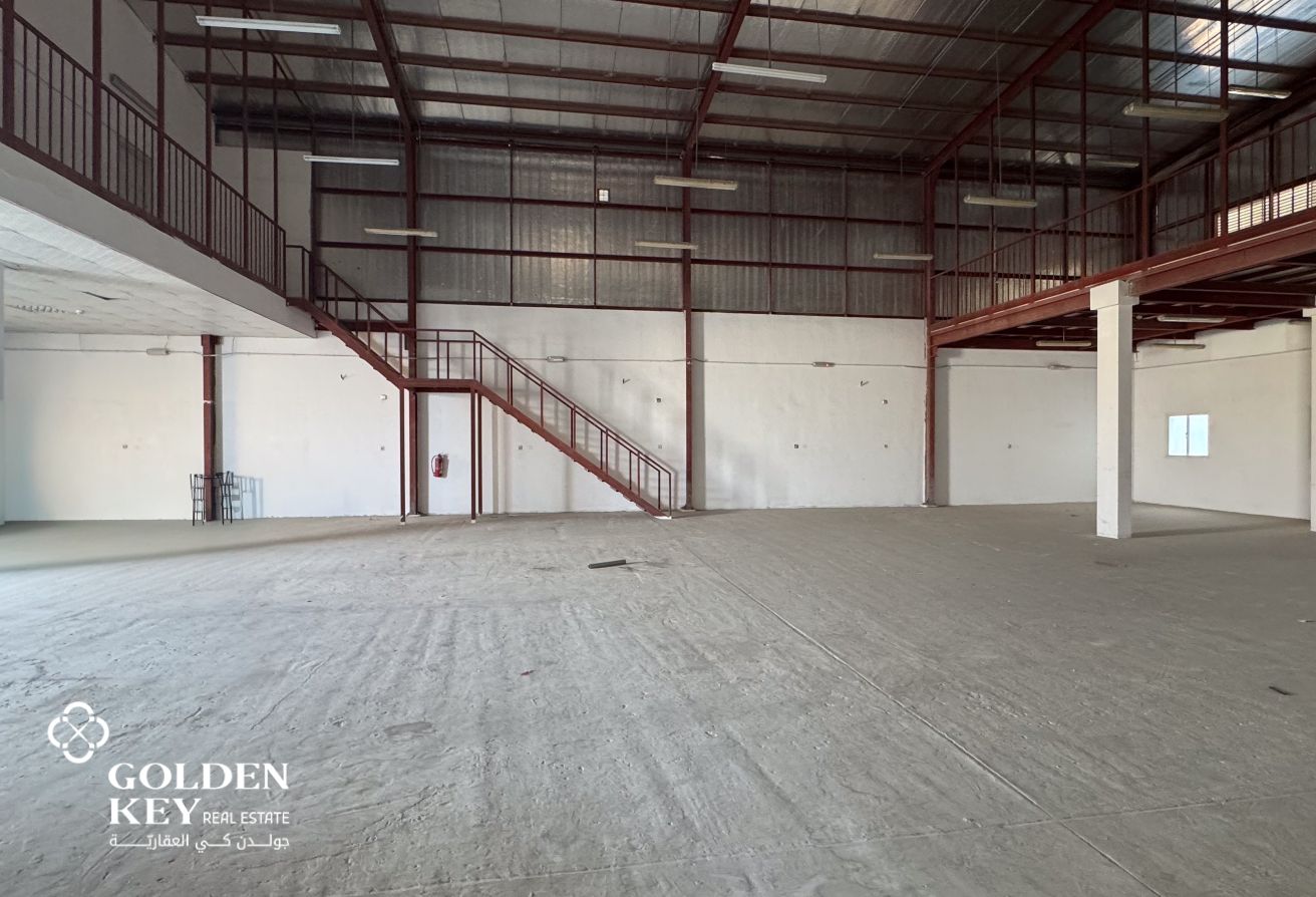 650 sqm | Warehouse with 3 Rooms and Office