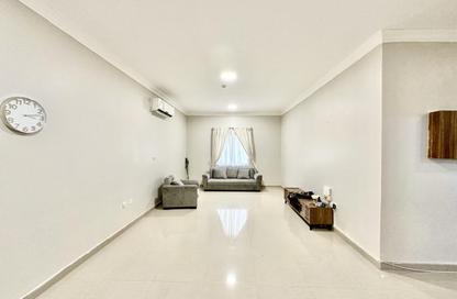 Apartment - 3 Bedrooms - 3 Bathrooms for rent in Bin Omran 46 - Fereej Bin Omran - Doha