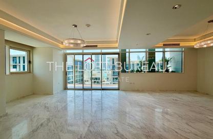 Duplex - 4 Bedrooms - 5 Bathrooms for sale in Crystal Residence - Gewan Island - The Pearl Island - Doha