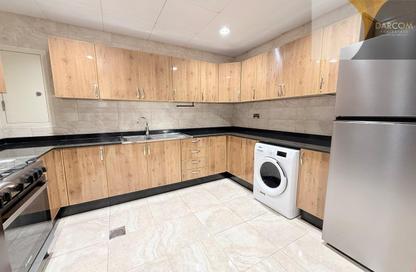 Apartment - 2 Bedrooms - 3 Bathrooms for rent in Lusail Marina Heights - Marina District - Lusail