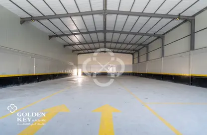 Warehouse - Studio - 4 Bathrooms for rent in Industrial Area 4 - Industrial Area - Industrial Area - Doha