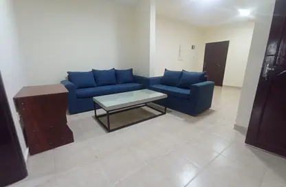 Apartment - 2 Bedrooms - 2 Bathrooms for rent in Al Aqaria Tower - Old Salata - Salata - Doha