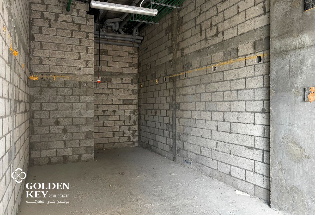 High-Exposure Commercial Space | 3 Months Free