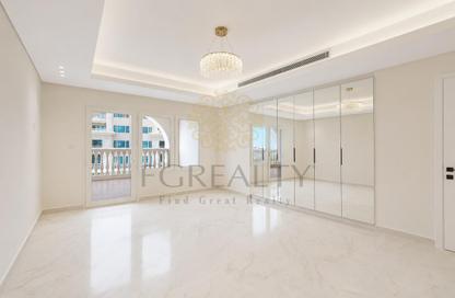 Apartment - 2 Bedrooms - 3 Bathrooms for sale in West Porto Drive - Porto Arabia - The Pearl Island - Doha Apartment - 2 Bedrooms - 3 Bathrooms for sale in West Porto Drive - Porto Arabia - The Pearl Island - Doha