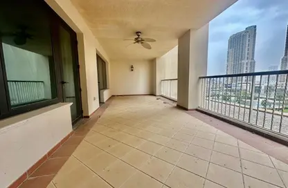 Apartment - 2 Bedrooms - 3 Bathrooms for rent in East Porto Drive - Porto Arabia - The Pearl Island - Doha