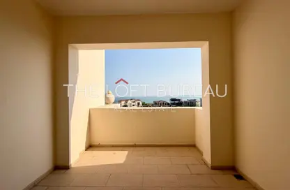 Apartment - 2 Bedrooms - 3 Bathrooms for rent in Viva West - Viva Bahriyah - The Pearl Island - Doha