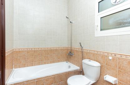Apartment - 2 Bedrooms - 2 Bathrooms for rent in Al Sadd Road - Al Sadd - Doha