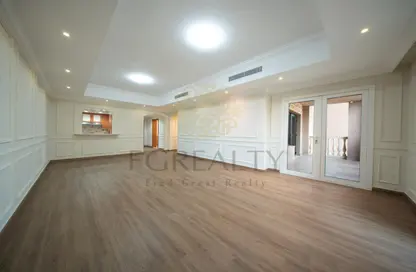 شقة - 2 غرف نوم - 3 حمامات للايجار في طريق بورتو الغربي - بورتو أرابيا - جزيرة اللؤلؤة - الدوحة