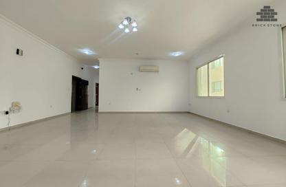 Apartment - 4 Bedrooms - 4 Bathrooms for rent in Muntazah 13 - Al Muntazah - Doha