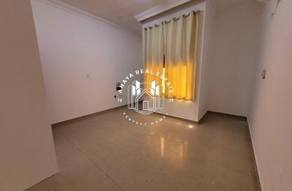 Villa - 1 Bedroom - 1 Bathroom for rent in Umm Al Seneem Street - Ain Khaled - Doha
