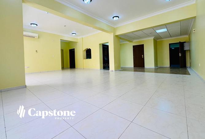 56569132 - Property Main Image